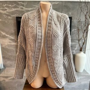 SAKS FIFTH AVENUE sweater cardigan size small